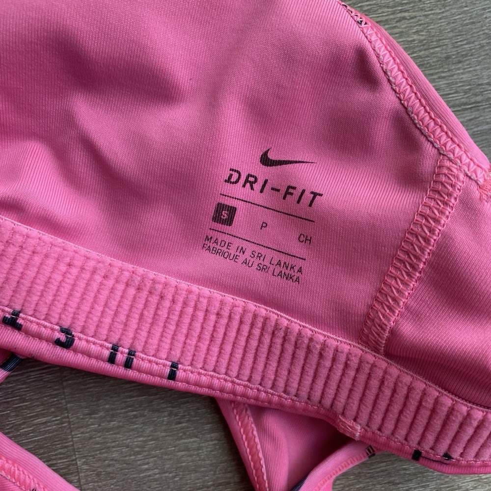 Nike Swoosh Logo‎ Print Racerback Hot Pink Sports Bra Size Small Athletic - Picture 4 of 5